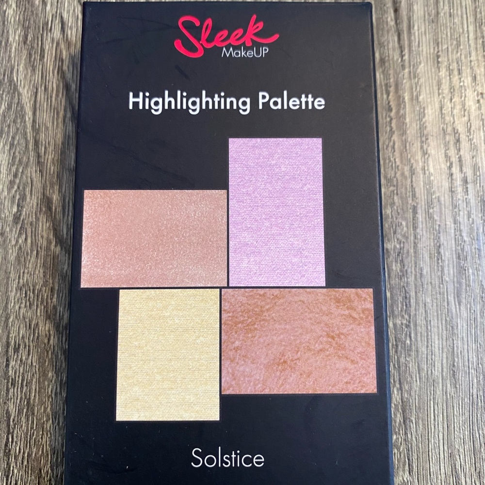 Sleek Highlighter Palette